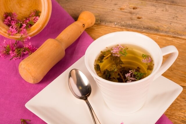 chá para combater a insônia nutriela valeriana
